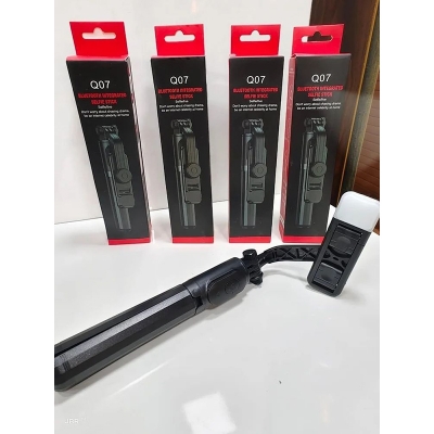 Picture of Q07 Selfie Stick Foldable Mini Tripod with Fill Light Bluetooth Remote Shutter Retractable Rod for Phone - Black