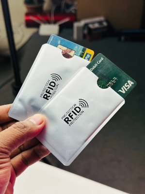 Picture of Anti Rfid Card Holder NFC Blocking ReaderCase Protection Aluminium – 1pc – Silver