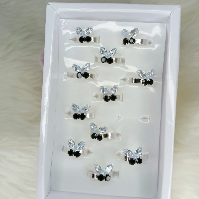 Picture of Charming Adjustable Girls Ring – Stylish Accessory for Every Outfit