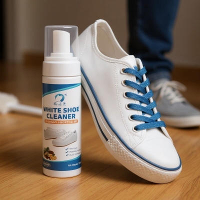 Picture of White Shoe Cleaner Foam / White Sneaker Cleaner