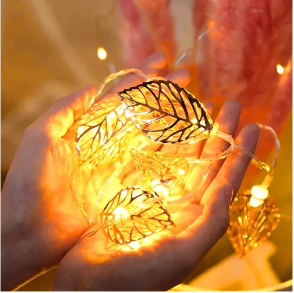Picture of ধাতব ফেইরি লাইট 3D লিফ শেপ সোনালী রঙের কারেন্ট চালিত পিসের সেট - Gold