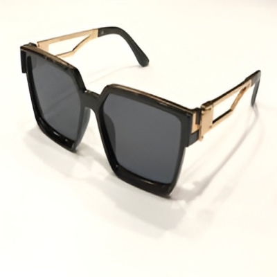 Picture of Square Luxury Sunglasses Men Women Fashion UV400 Protected
