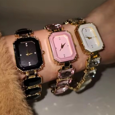 Picture of Stylish & Fashionable  Elegant Rhombus Mirror Original Quartz Ladies Watch