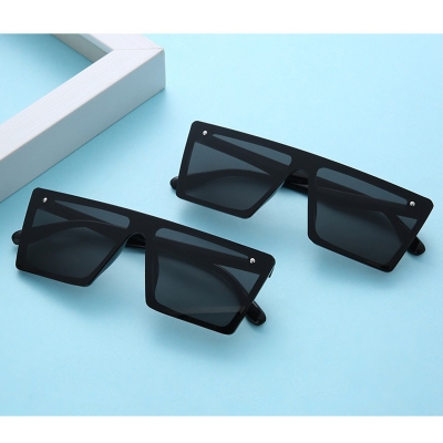 Picture of Oversized Square Fashion Sunglasses Men Women Black