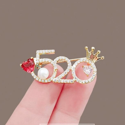 Picture of 520 Brooch Hijab Safety Pin for Women ( Unique Design )