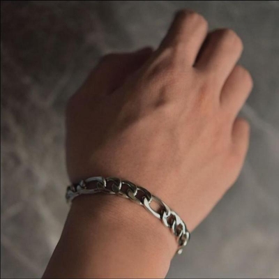 Picture of Stainless Steel Silver Chain Bracelet for Men