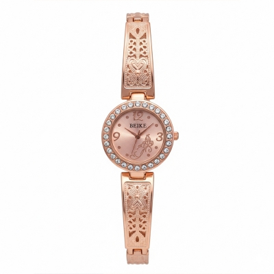 Picture of Ladies chain watch Women's Modern and Fashionable Watch Official and Casual Extremely Beautiful Watch.