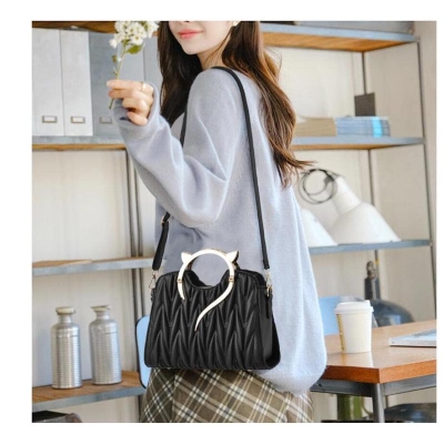 Picture of Trendsetter -New Soft Surface Water Ripple Female Bag Temperament All-Match Single Shoulder Messenger Bag Unique Shape Lady Handbag- Inventive Choice
