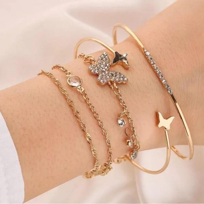 Picture of Bracelet For Women Simple Smart Golden Butterfly Bracelet For Girls