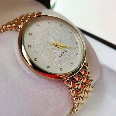 Picture of Ladies Wrist Watch New Golden