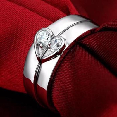 Picture of Royal Couple Rings Version Zircon