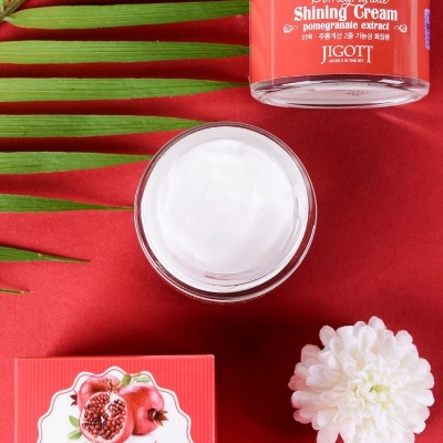 Picture of Jigott Pomegranate Shining Cream70ml