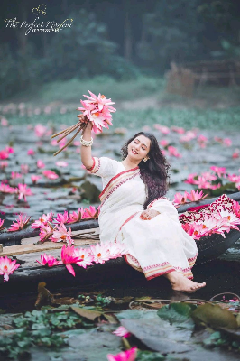 Picture of Trendy And Fashionable Tangail Tat HalfSilk Nakshi Pair Saree