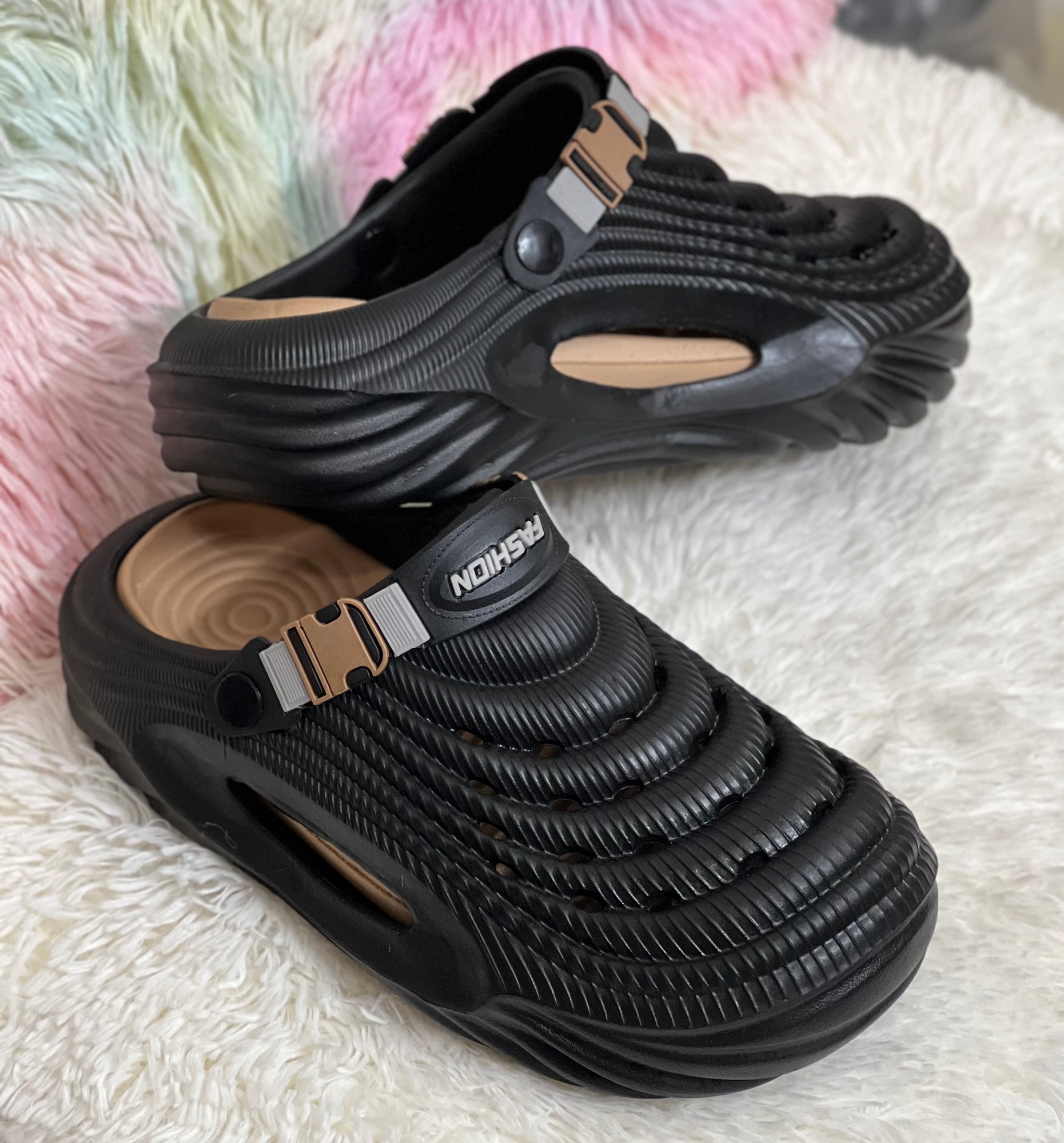 Picture of Mens New Echo-Ridge Textured Comfortable EVA Clogs Sandals