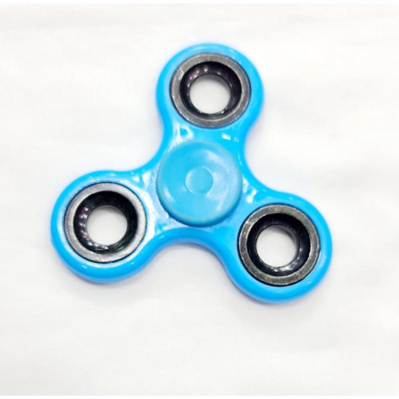 Picture of FRIDGET SPINNER Fidget Spinner Stress Reducer Toy-Multi Design Fidget Spinner Stress Reducer Toy - White and Black