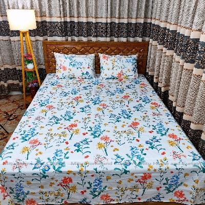 Picture of Primium King size Export Twill cotton Bedsheet with Pillow cover Chador set Export twill cotton  7.5×8.25feet Full cotton fabric Green ,  Fluorescent Green  , Cream