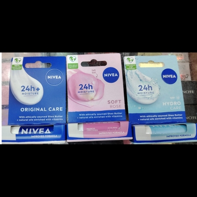 Picture of NIVEA Shine Lip Balm (4.8g), with Shea Butter Natural Oils and Vitamins 1pcs