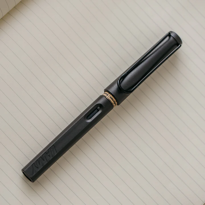 Picture of Lamy Safari Matte Black Fountain Pen
