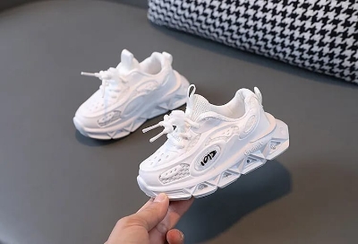 Picture of New fashion sports luminous shoes spring and autumn breathable casual shoes with lights children's lightweight soft bottom toddler shoes-Black