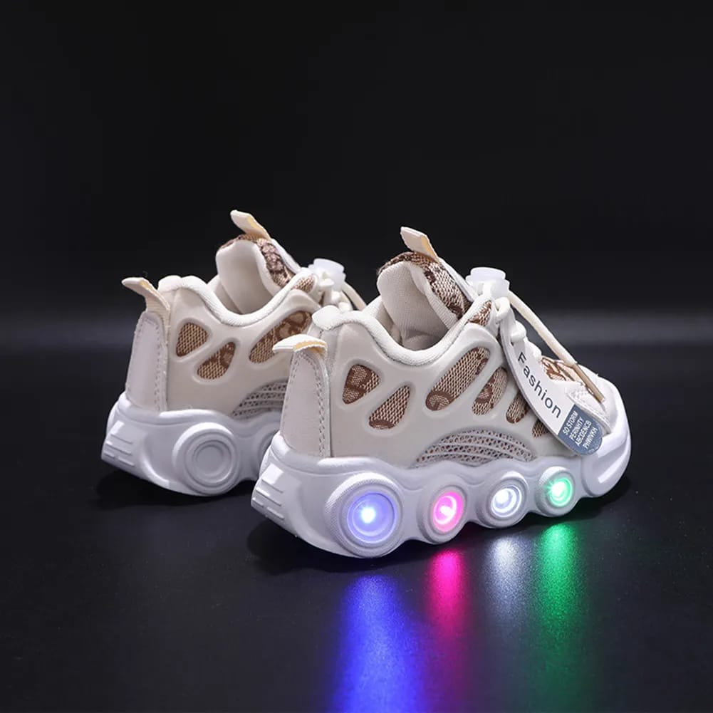 Picture of New fashion sports luminous shoes spring and autumn breathable casual shoes with lights children's lightweight soft bottom toddler shoes