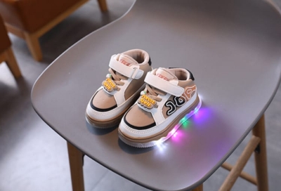 Picture of children's Sports shoes Spring New Kind's light casual sneaker breathable and non slip walking shoes for 1-6 years
