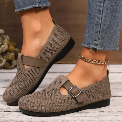 Picture of Hollow Mesh Comfortable and Breathable Casual Shoes One Foot on Mom's Shoes