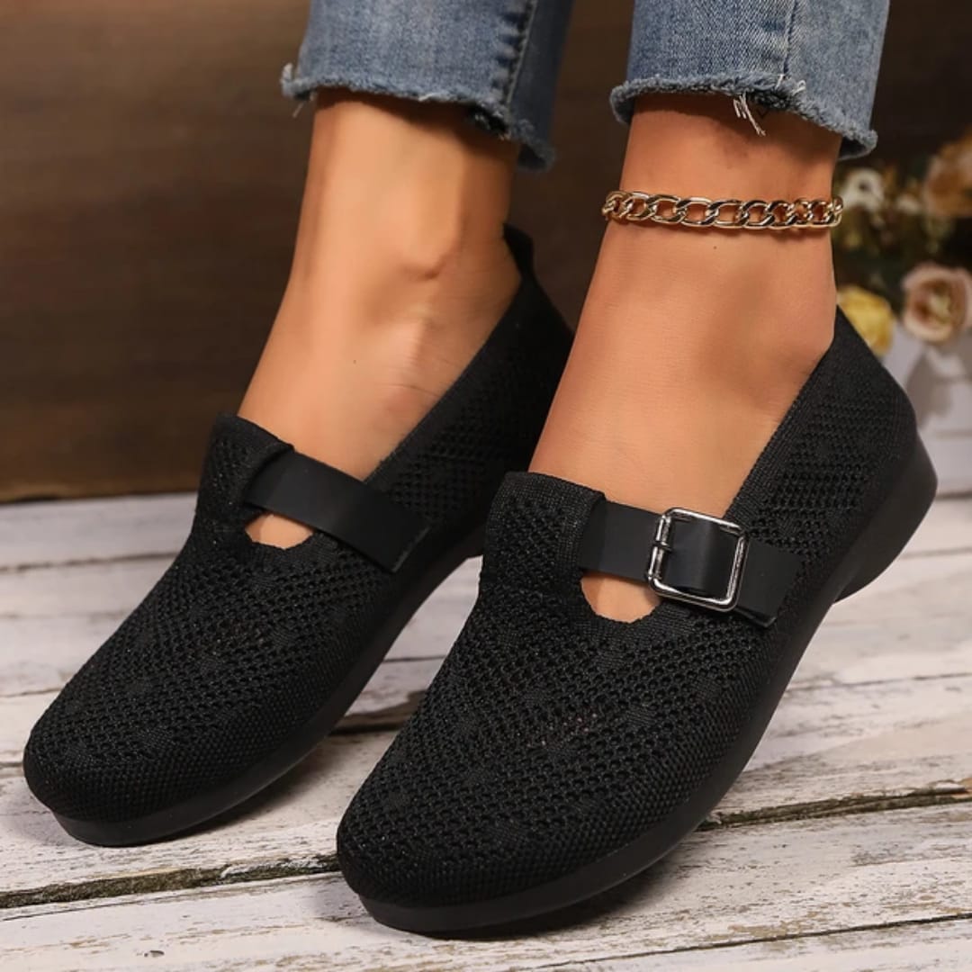 Picture of Hollow Mesh Comfortable and Breathable Casual Shoes One Foot on Mom's Shoes