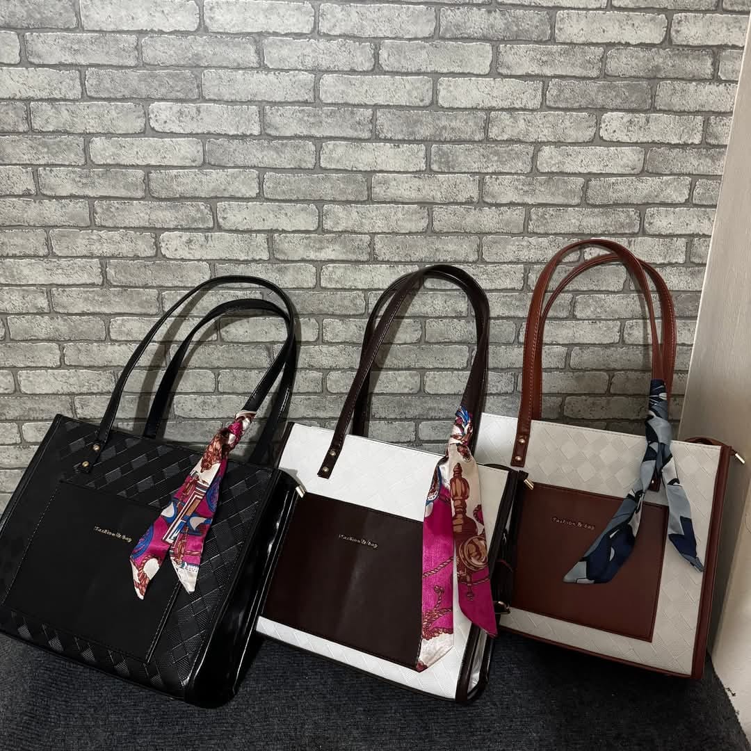 Picture of New Fashionable Temperament Tote Bag, Large Capacity, Versatile Armpit Bag, Niche Handbag, Shoulder Bag, Bag