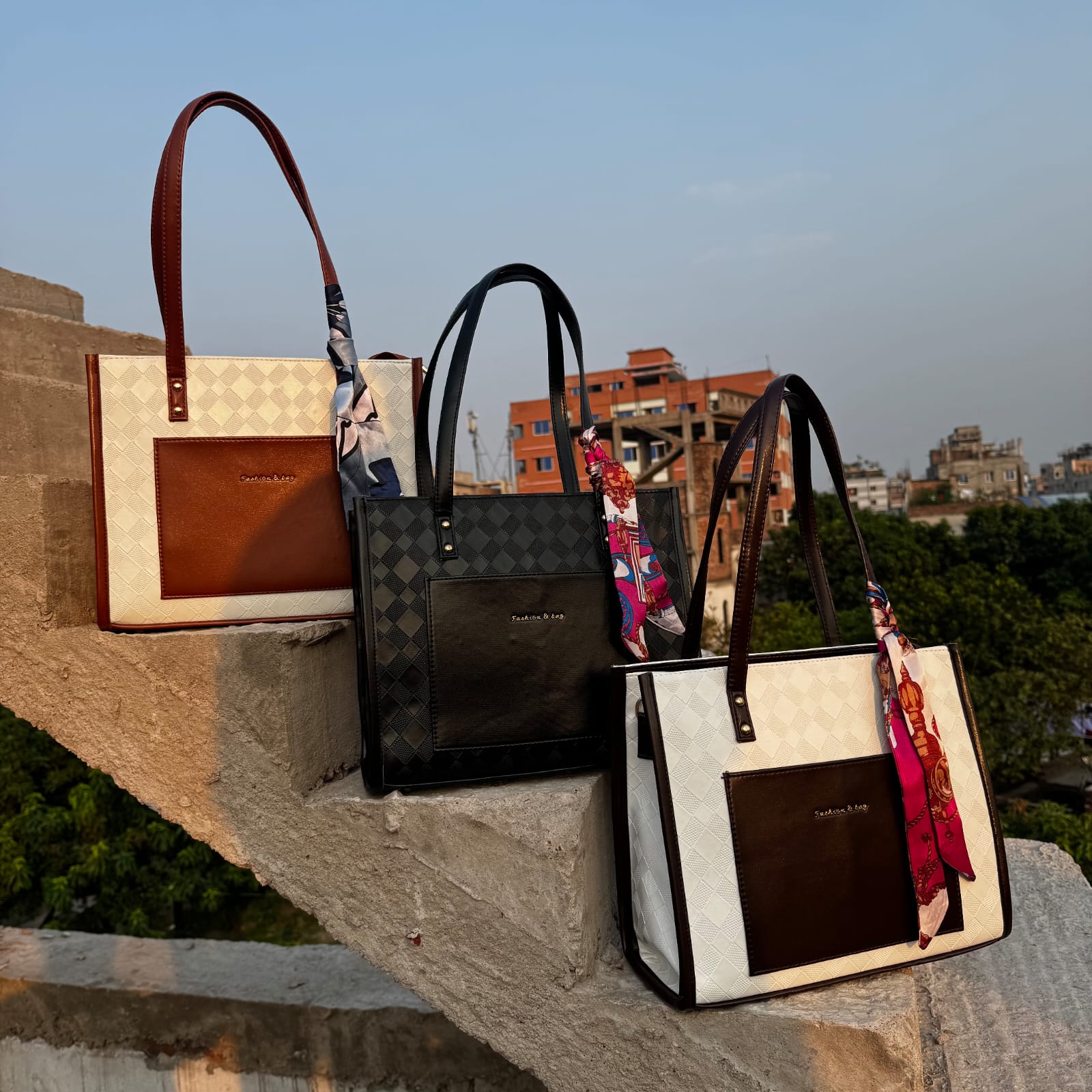 Picture of New Fashionable Temperament Tote Bag, Large Capacity, Versatile Armpit Bag, Niche Handbag, Shoulder Bag, Bag