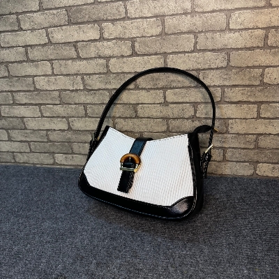 Picture of Retro armpit high-end splicing baguette bag niche design autumn new temperament shoulder bag ins women's fashion