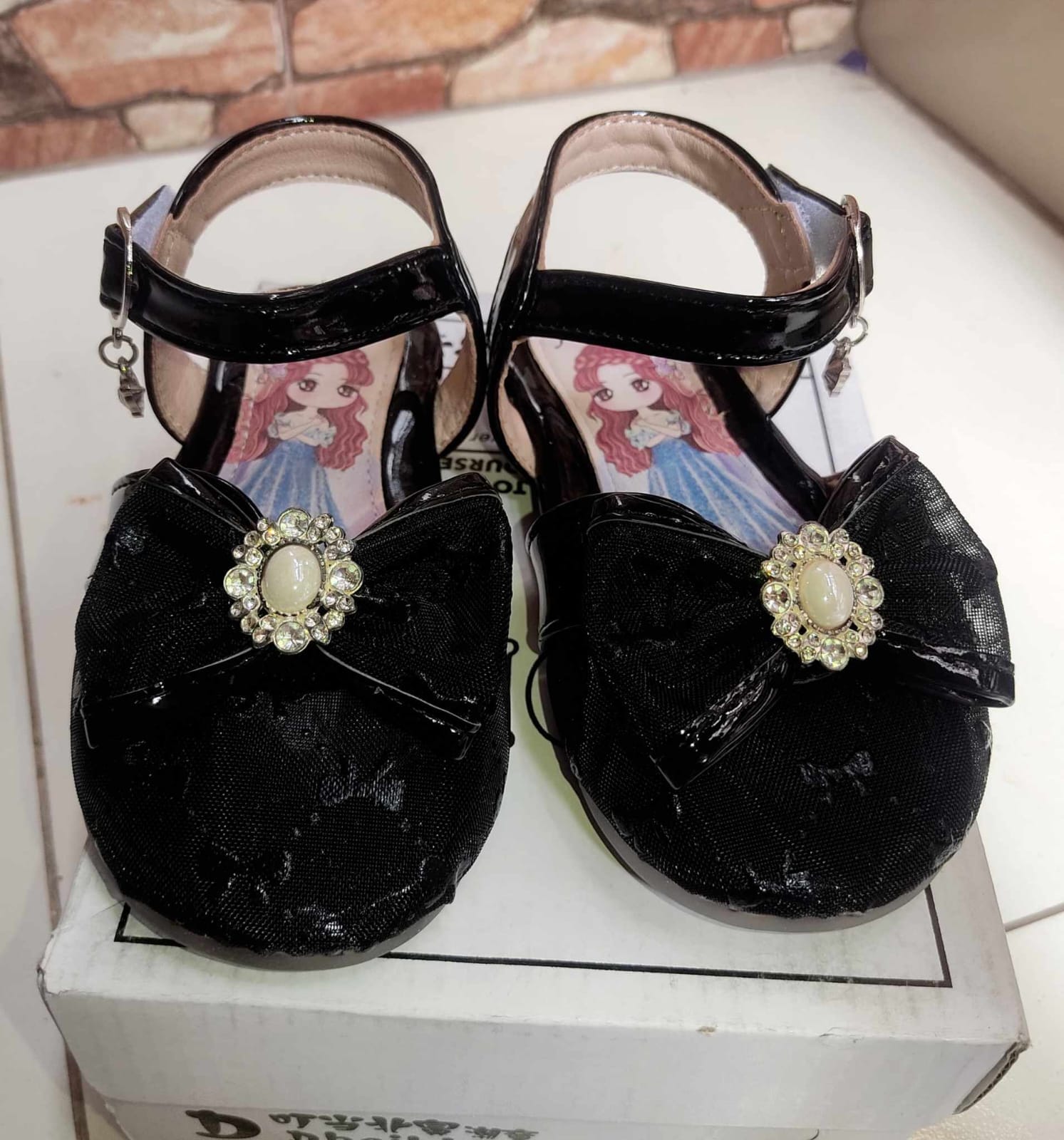 Picture of Kids princess sandals  summer new baby ISA girls fashion bow soft soled anti slip beach shoes