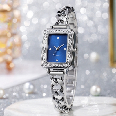 Picture of Square Niche Fashion Watch Ladies Middle Ancient Fashion Temperament Bracelet Watch Square Quartz Bracelet