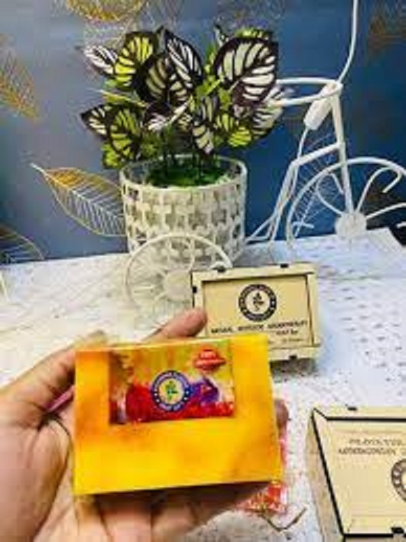 Picture of Golden Modina Tulip Saffron Goat Milk Soap 1pcs