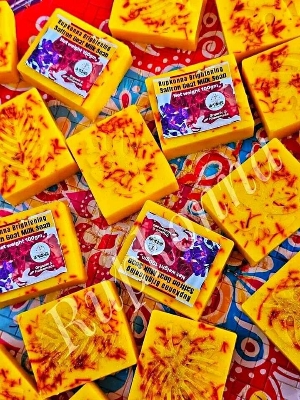Picture of PIPASA Saffron Handmade Goats Milk Soap 3pcs
