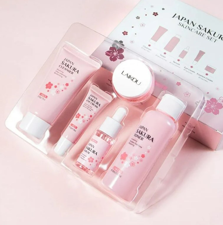 Picture of Japan Sakura Skin Care for Women Combo Set .5 Pcs