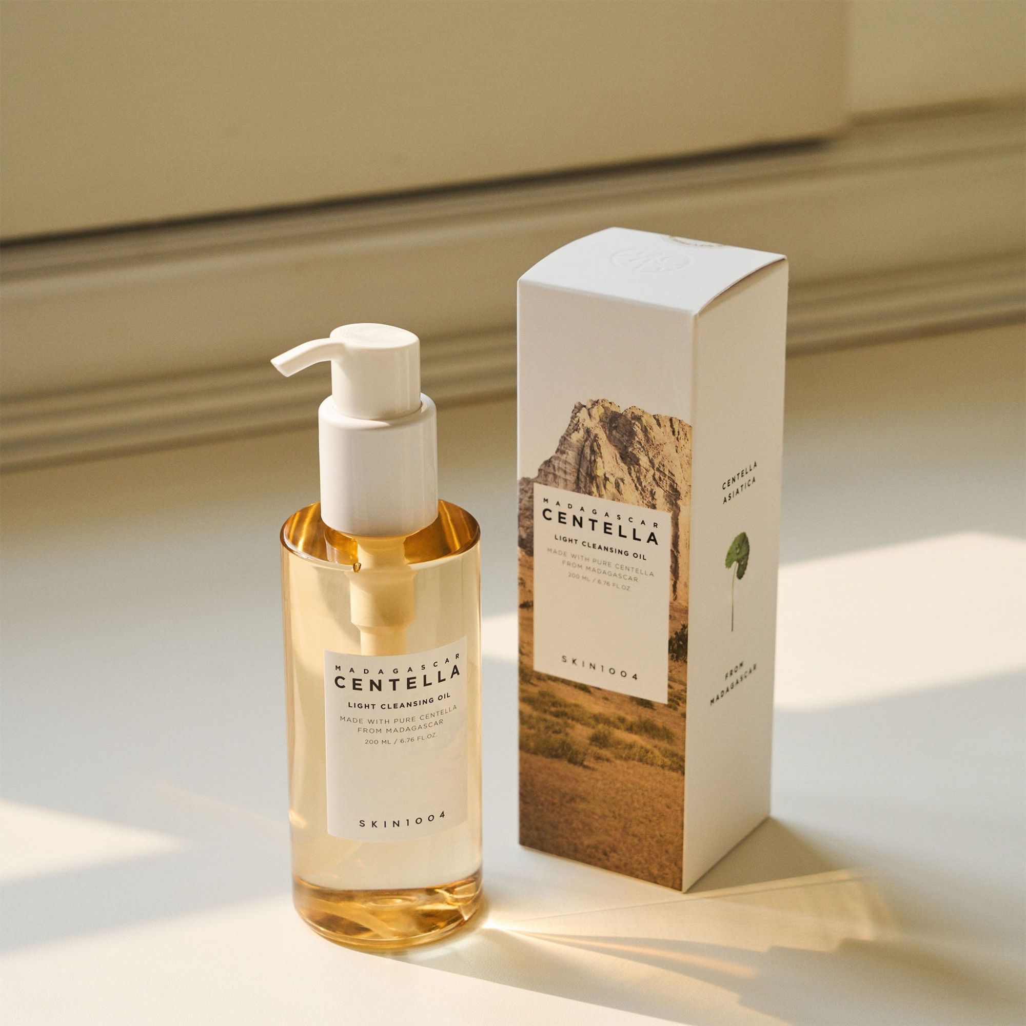 Picture of Madagascar Centella Light Cleansing Oil