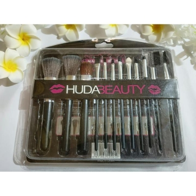 Picture of Beauty Makeup Brush Set 12 Piece Women's Cosmetic Brushes for Eye And Face Application