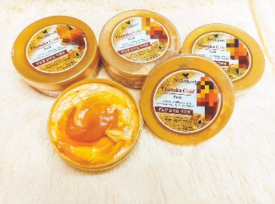 Picture of Thanaka Saffron Gold Face Pack 1 Pcs Face Mask