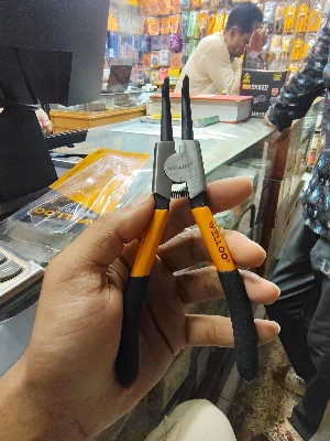 Picture of WELLOO 7" Circlip Pliers (External Bent) – Model CCP21704 – Professional Hand Tool (Yellow)