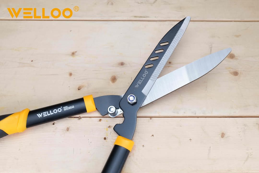 Picture of 🌿✂️ WELLOO 21-Inch Hedge Shears | Grass & Tree Cutter Garden Tool – HDS6001 (Yellow)