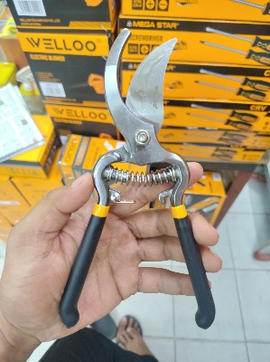 Picture of WELLOO 8" Inch Garden Shears,Tree branch Cutter GDS3608 (Yellow)