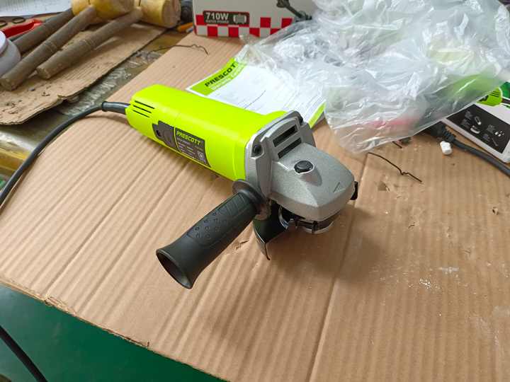 Picture of PRESCOTT MINI ANGLE GRINDER 100MM/115MM 220V 650W ELECTRIC CUTTING GRINDING POWER TOOLS (Green)