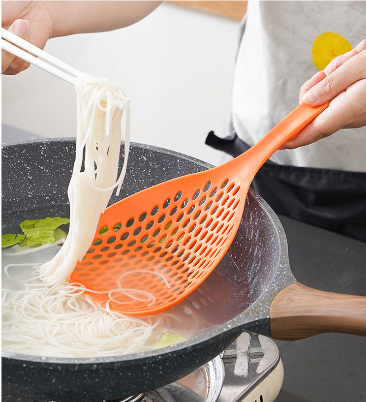 Picture of Large Colander Kitchen Large Noodle Spoon Long Handle Spoon High Temperature Non-stick Pan Colanders Strainers Kitchen Utensils