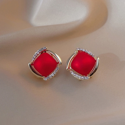 Picture of Elegant  Red Pearl Diamond Stud Earrings for Women Jewelry Geometric Silver Needle Crystal Pearl Stud Earrings for Women(Red)