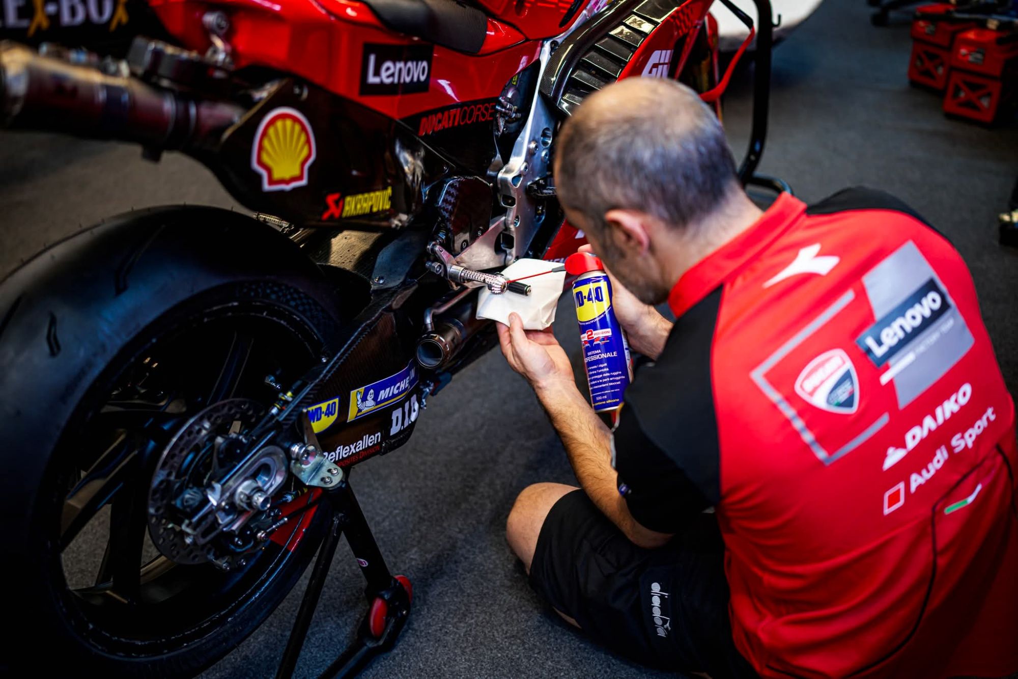 Picture of WD-40 Specialist Contact Cleaner Spra,WD-40 Multi-Use Product – Smart Straw 12 oz

The WD-40 Multi-Use Product is your all-in-one solution for maintenance, repair, and protection. Featuring the convenient Smart Straw design, it lets you spray two ways — a