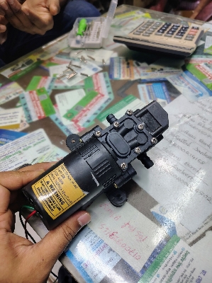 Picture of Mini Electric Pumps 12 Volt High Pressure Water Pump (Black)