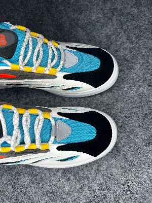 Picture of Shoes for men summer breathable men shoes mesh casual juta sneakers for men - White