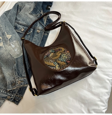 Picture of New Style Large-Capacity Shoulder Bag - brown