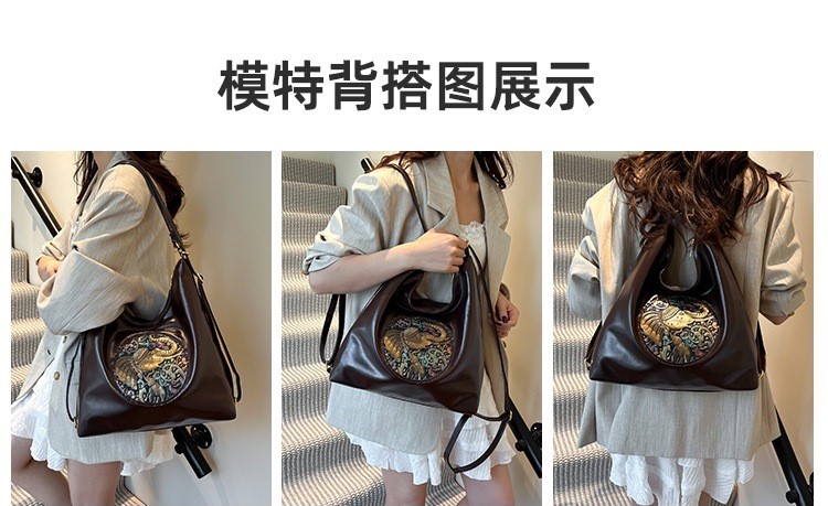 Picture of New Style Large-Capacity Shoulder Bag - brown