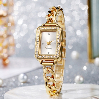 Picture of Square Niche Fashion Watch Ladies Middle Ancient Fashion Temperament Bracelet Watch Square Quartz Bracelet